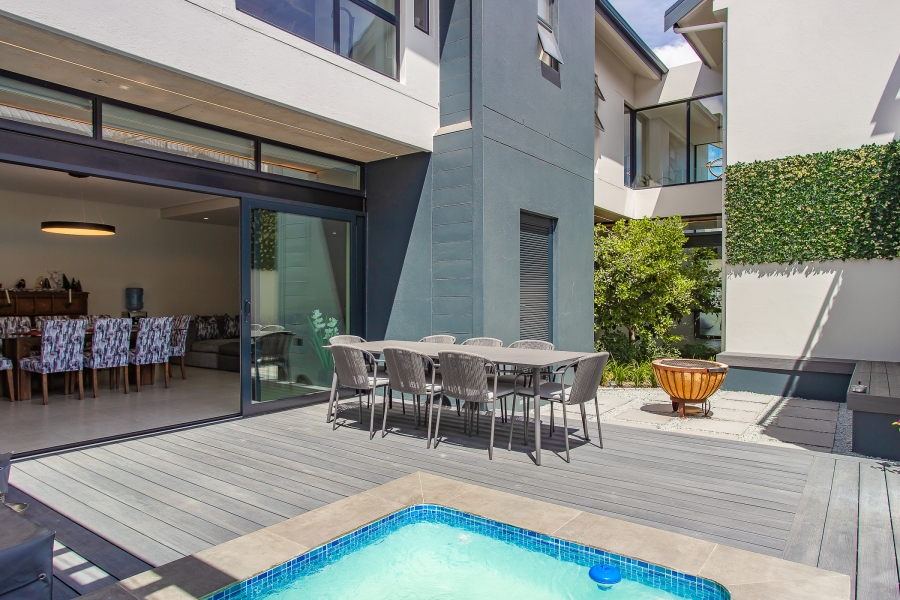 6 Bedroom Property for Sale in Pearl Valley at Val de Vie Western Cape